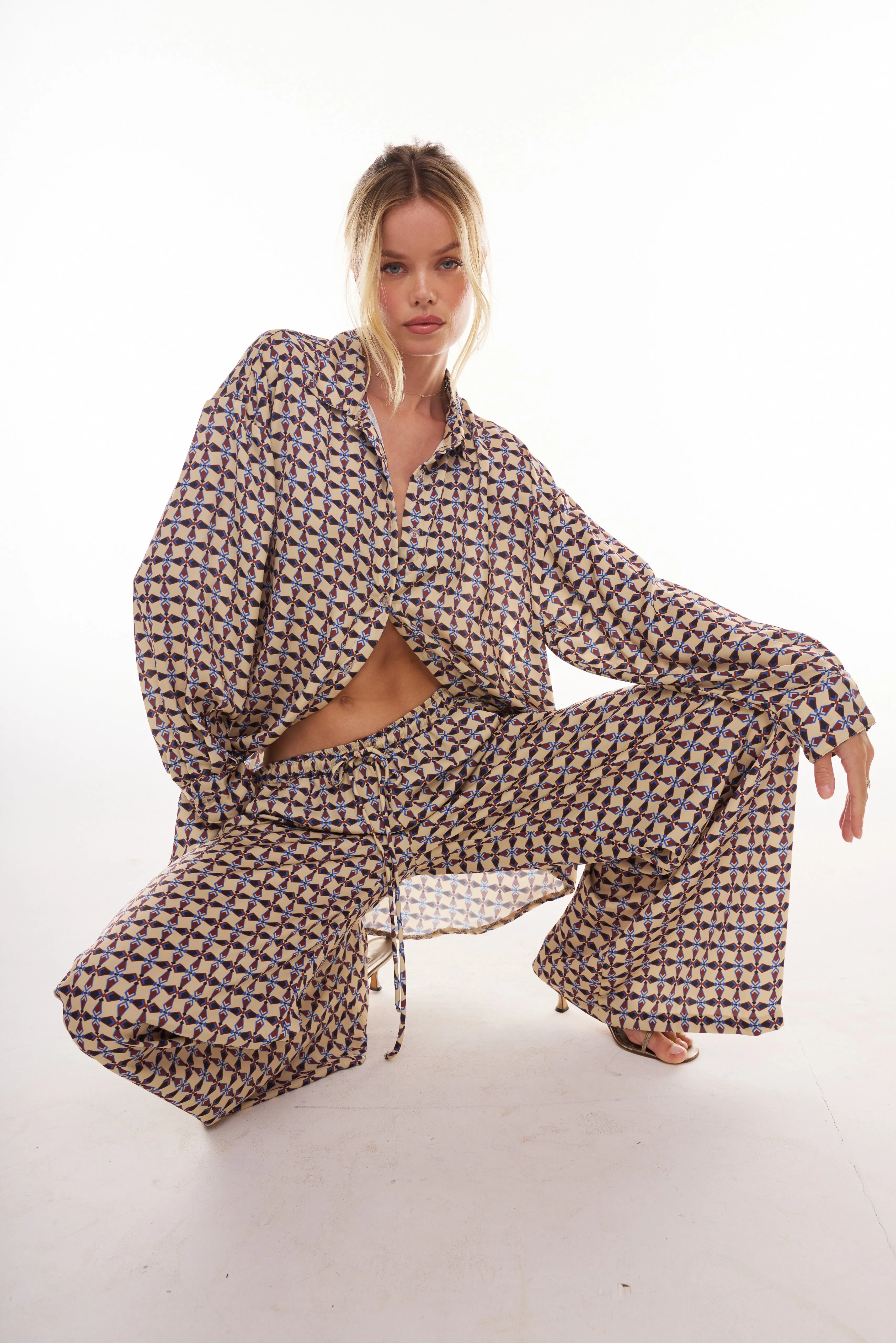 Miley Set in Brooklyn sold by RESA product image thumbnail 5