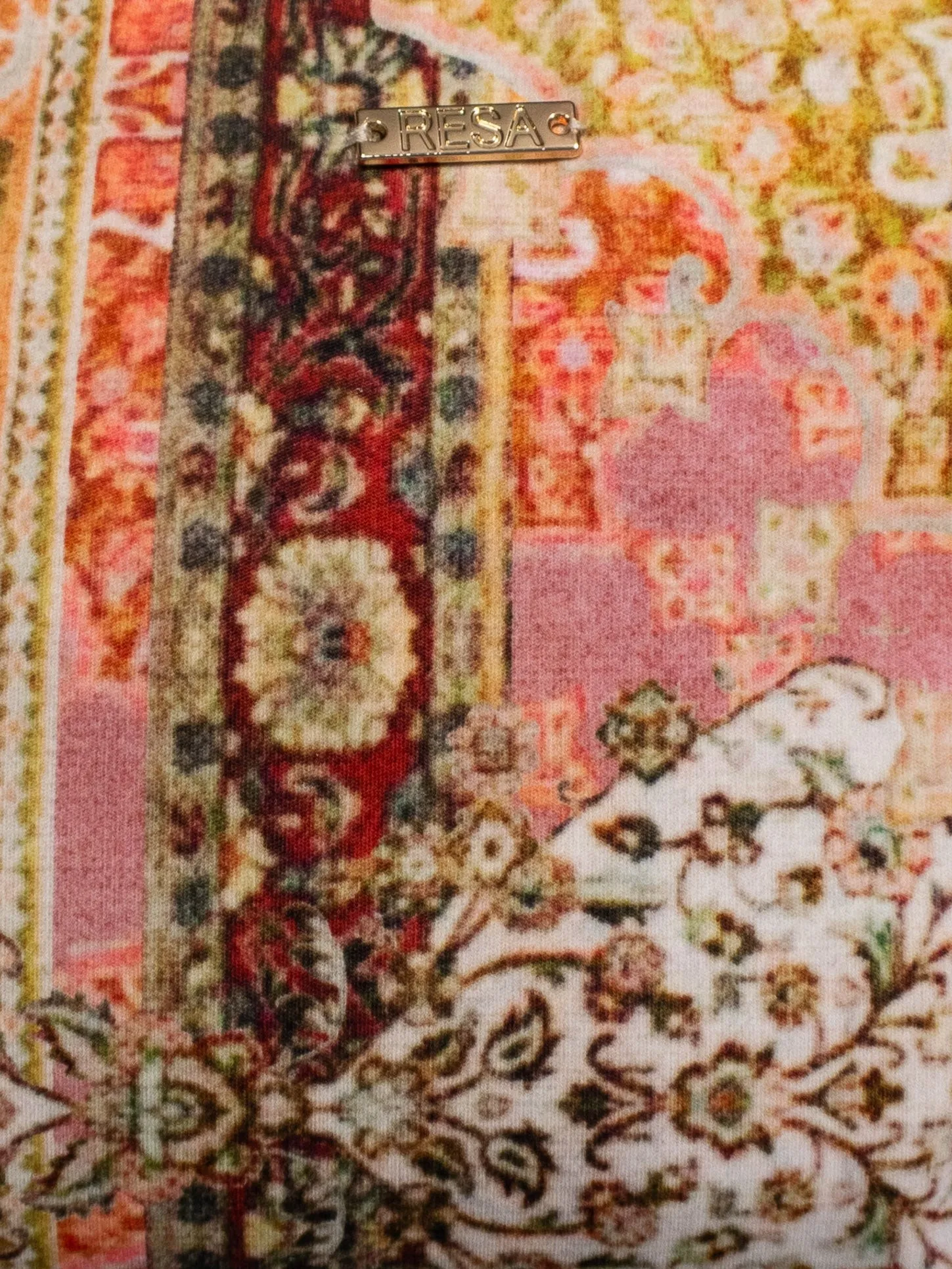 Zipper Pouch Saloon sold by RESA product image thumbnail 4