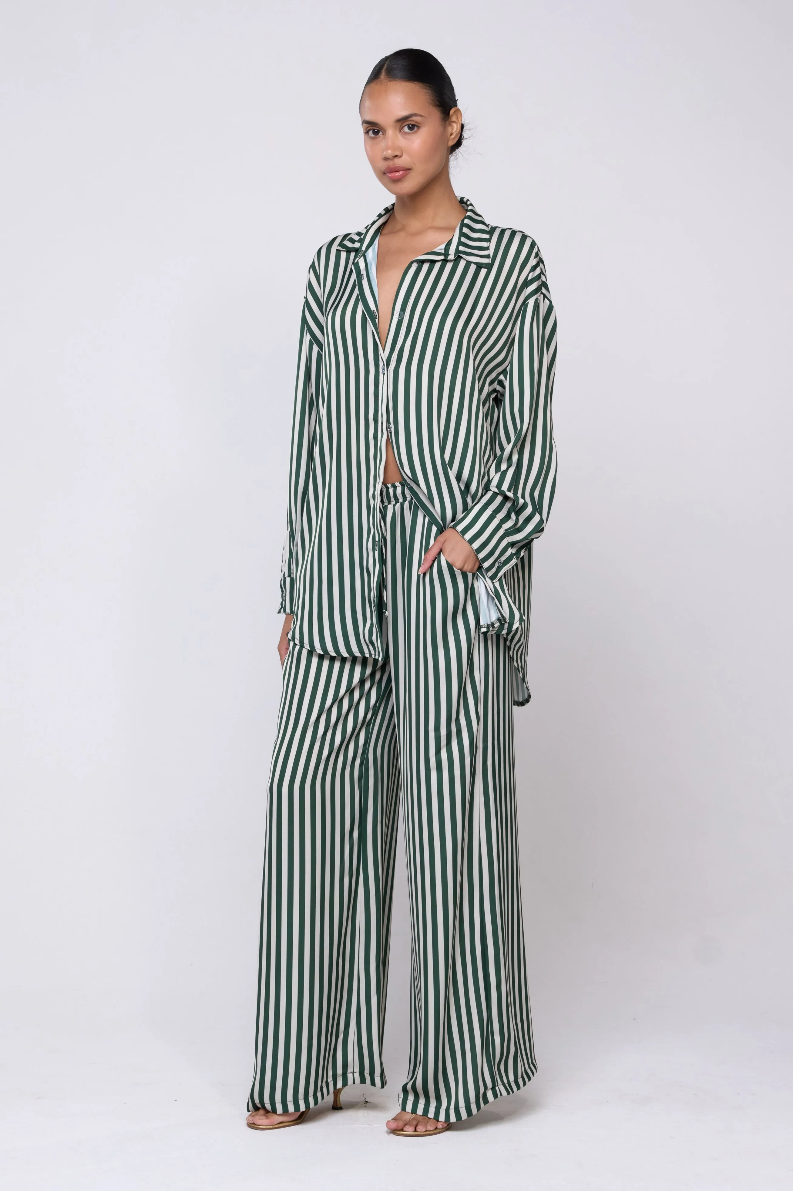 Miley Set in Key West sold by RESA product image thumbnail 2