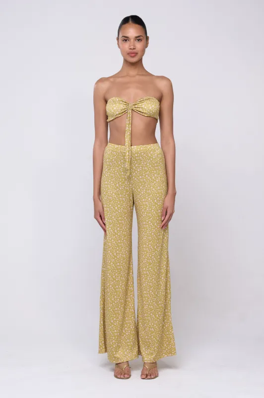 Santorni Set in Newport sold by RESA