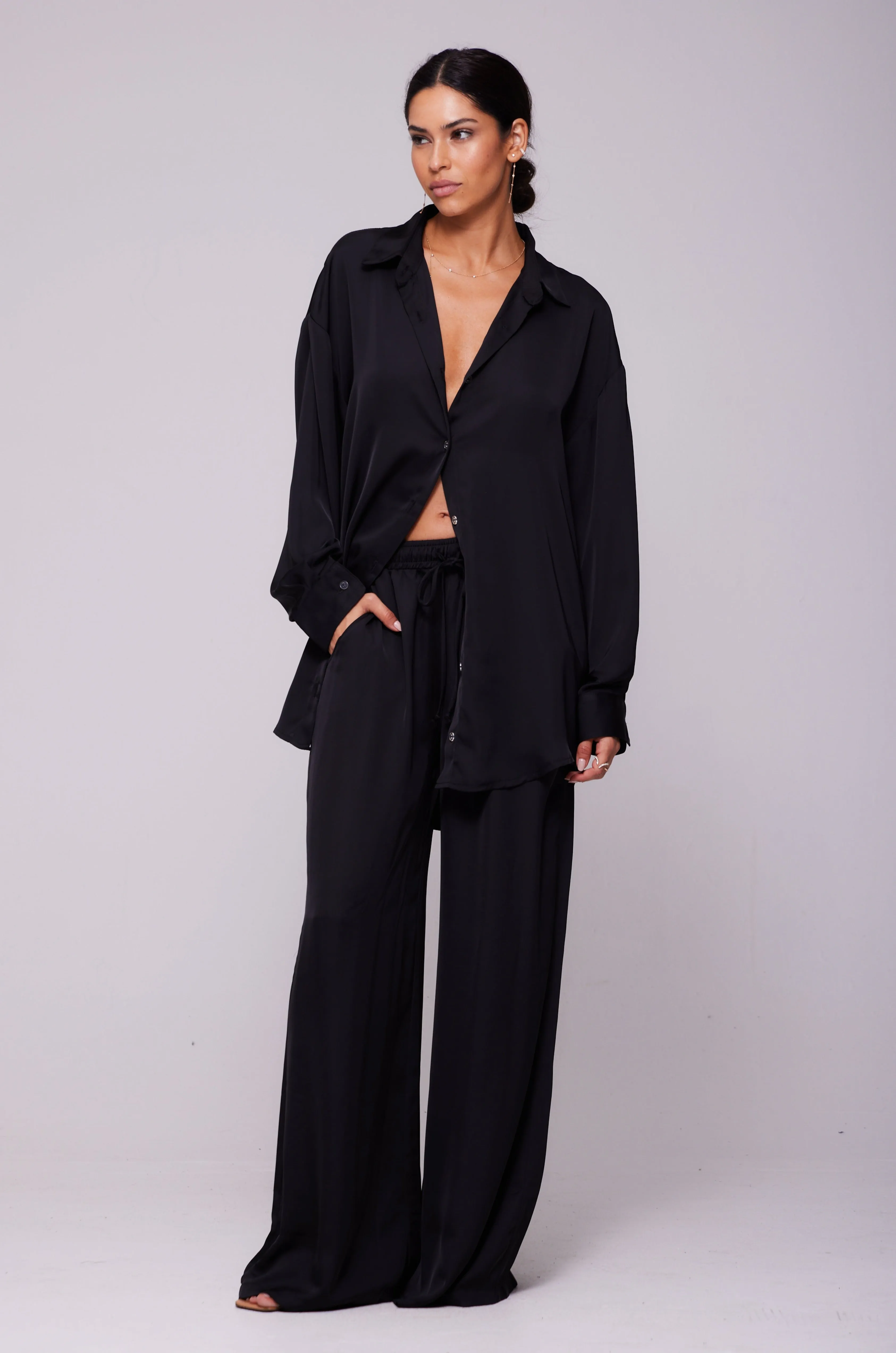 Miley Set in Black sold by RESA product image thumbnail 3