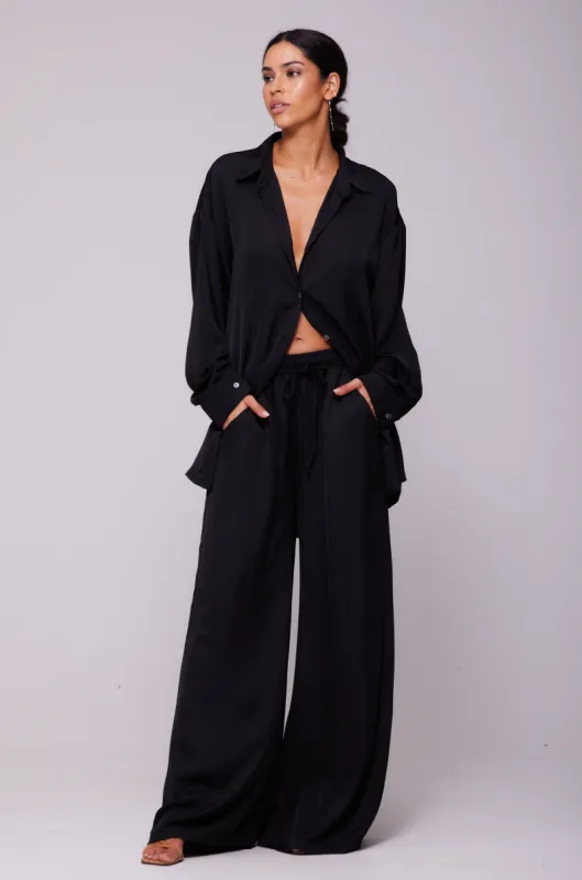 Miley Set in Black sold by RESA