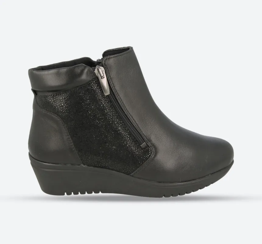 Womens Wide Fit DB Aberdeen Boots sold by Wide Fit Shoes