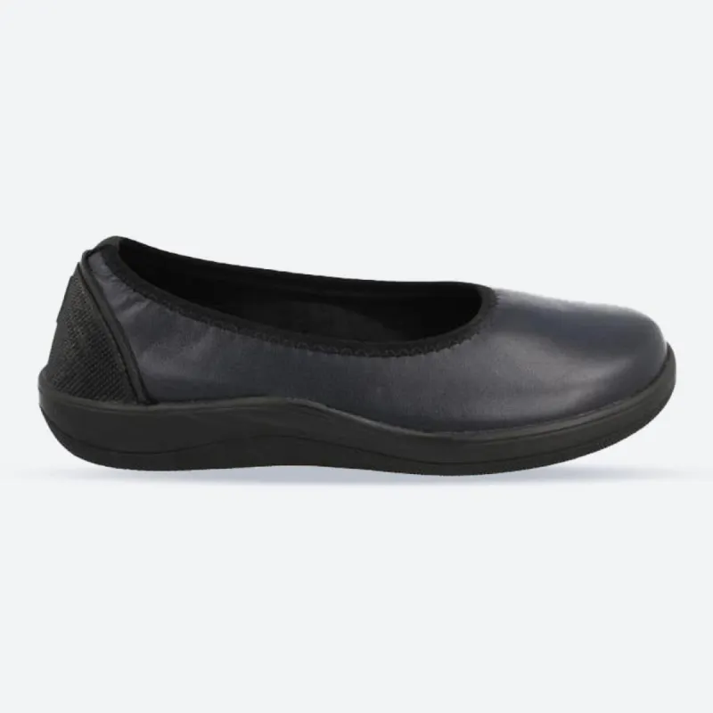Women's Wide Fit DB Curtis Shoes sold by Wide Fit Shoes