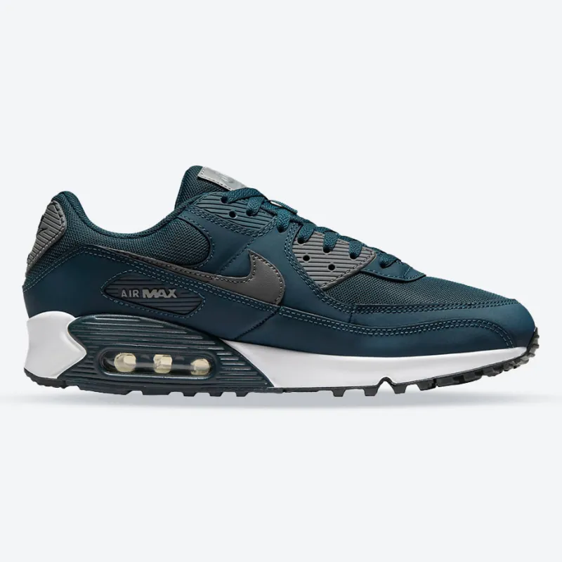 Men's Wide Fit Nike HM0625-400 Air Max 90 Trainers made by Nike