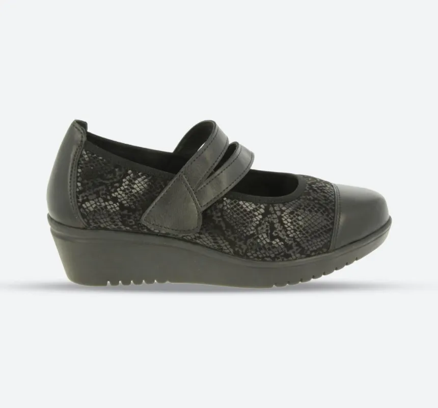 Womens Wide Fit DB Dean Shoes sold by Wide Fit Shoes