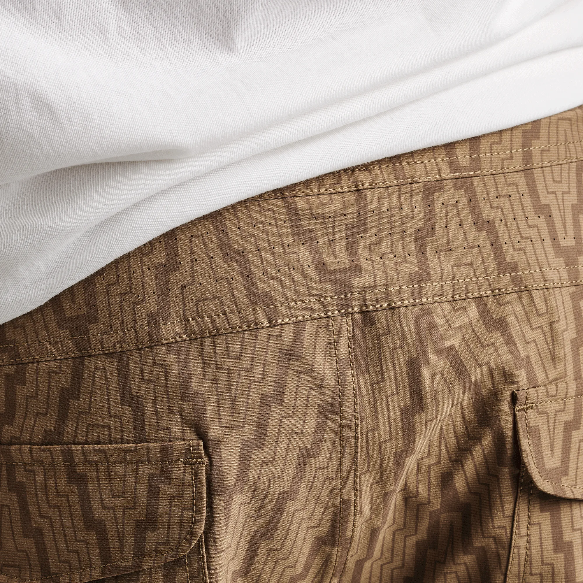 Layover Hybrid Trail Shorts 18" - Manawa Tapu Khaki 2 sold by Roark product image thumbnail 5