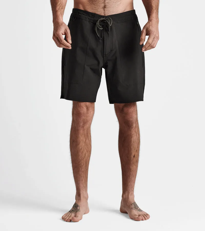 Layover Trail Short 3.0 - Black sold by Roark product image thumbnail 2