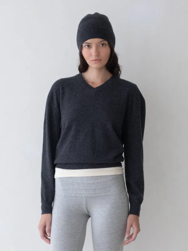 Cashmere Knit Cap - Charcoal made by BELLE the label
