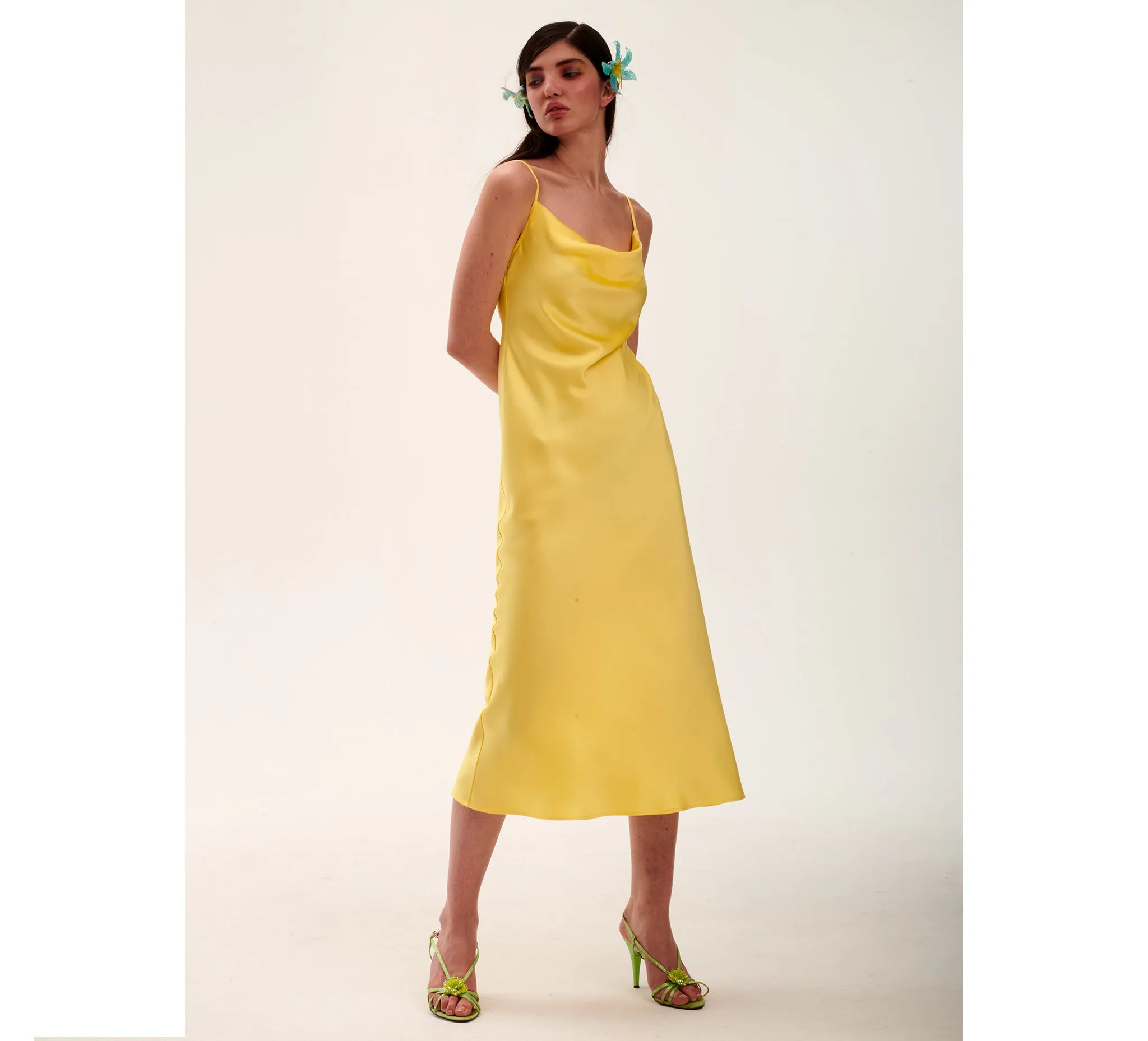 Elle jaune sold by MIRAE PARIS product image thumbnail 3