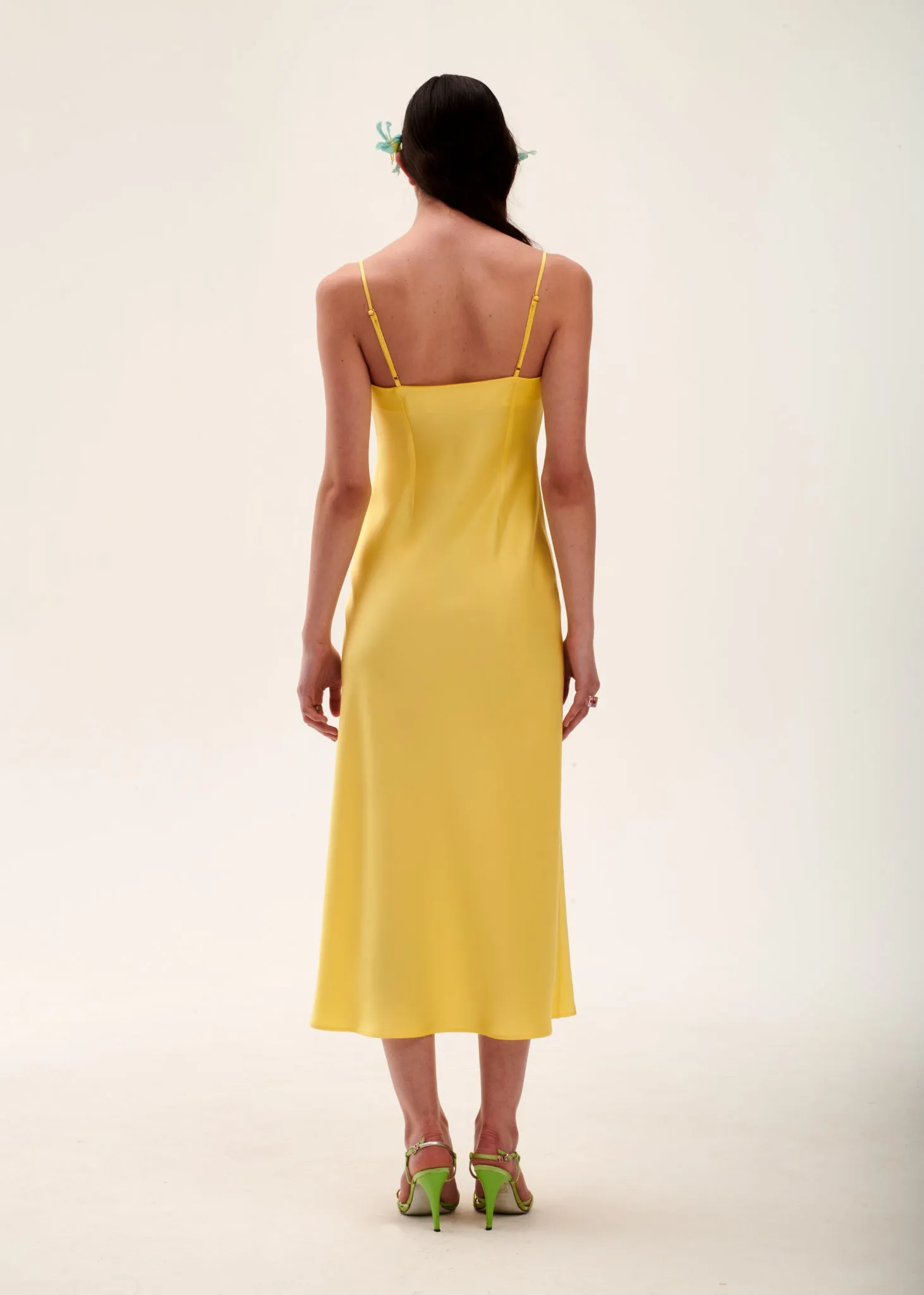 Elle jaune sold by MIRAE PARIS product image thumbnail 2