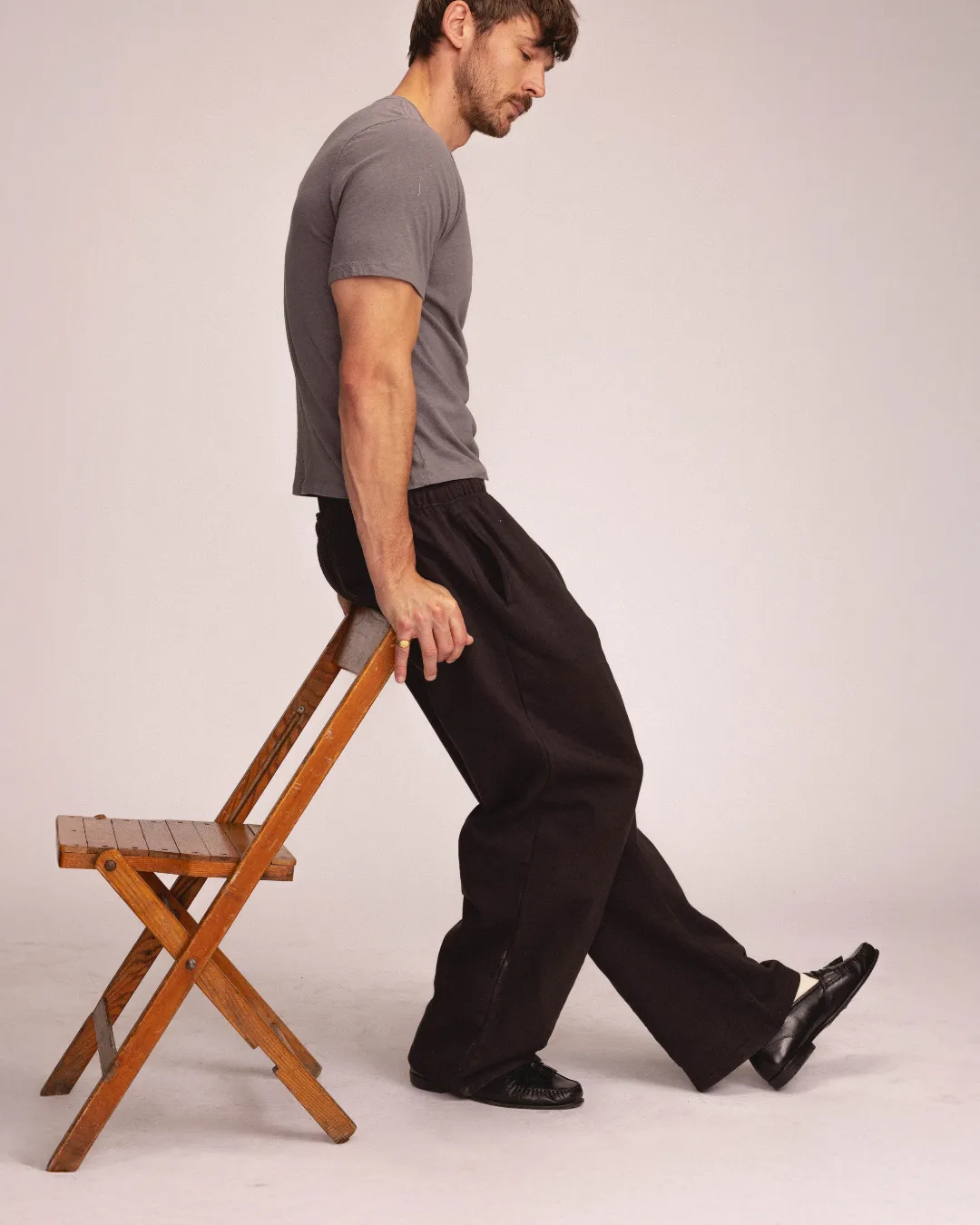 SIGNATURE SWEATPANT sold by IPHIS product image thumbnail 3