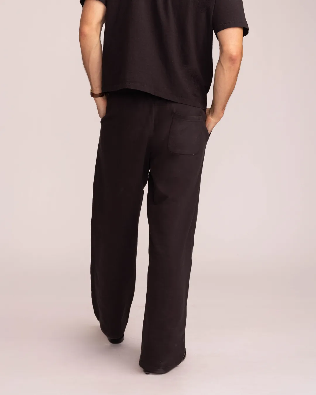 SIGNATURE SWEATPANT sold by IPHIS product image thumbnail 5