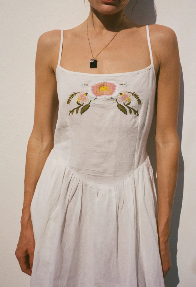 Neroni White Embroidered Linen Dress sold by Ciao Lucia product image thumbnail 4