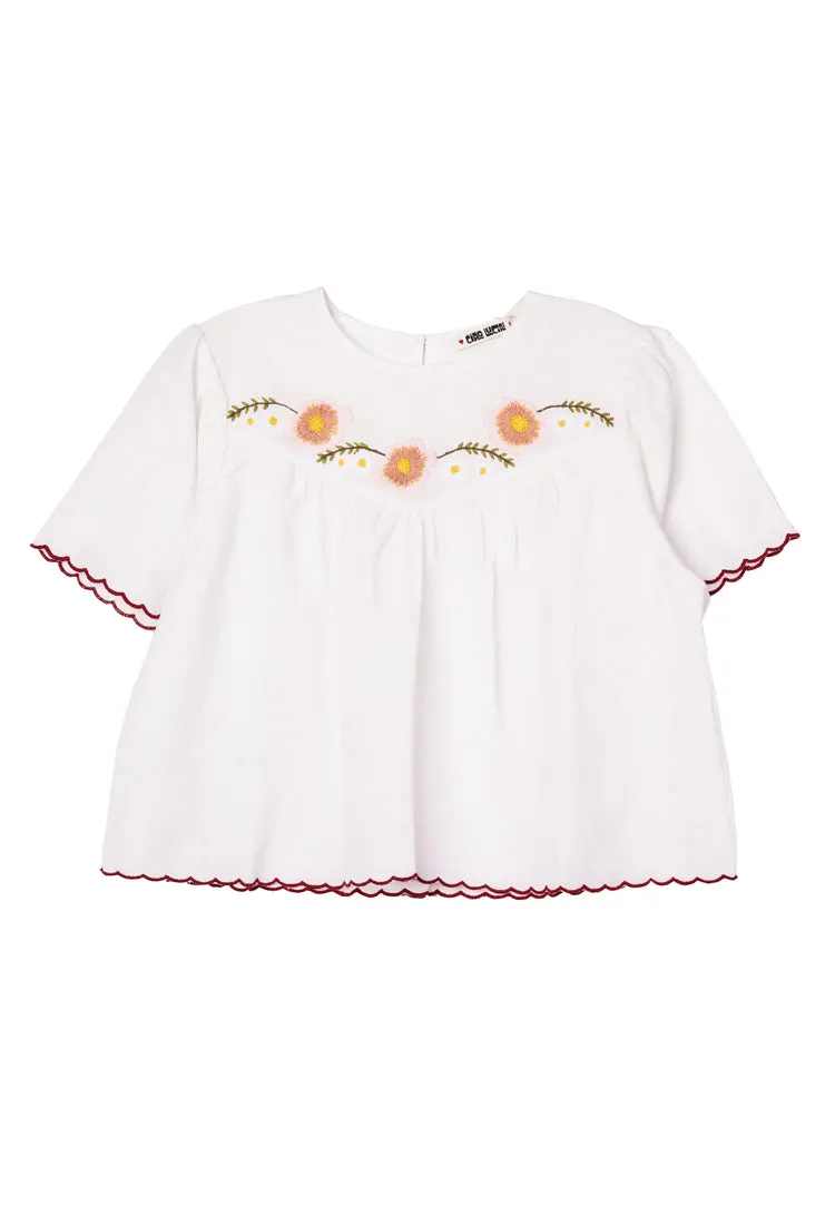 Idoya White Embroidered Linen Top sold by Ciao Lucia product image thumbnail 2
