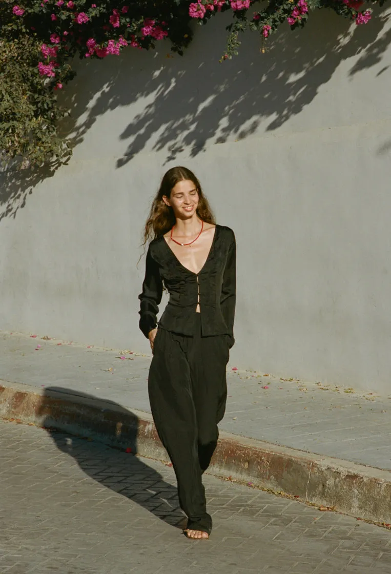 Aida Top Black sold by Ciao Lucia product image thumbnail 3