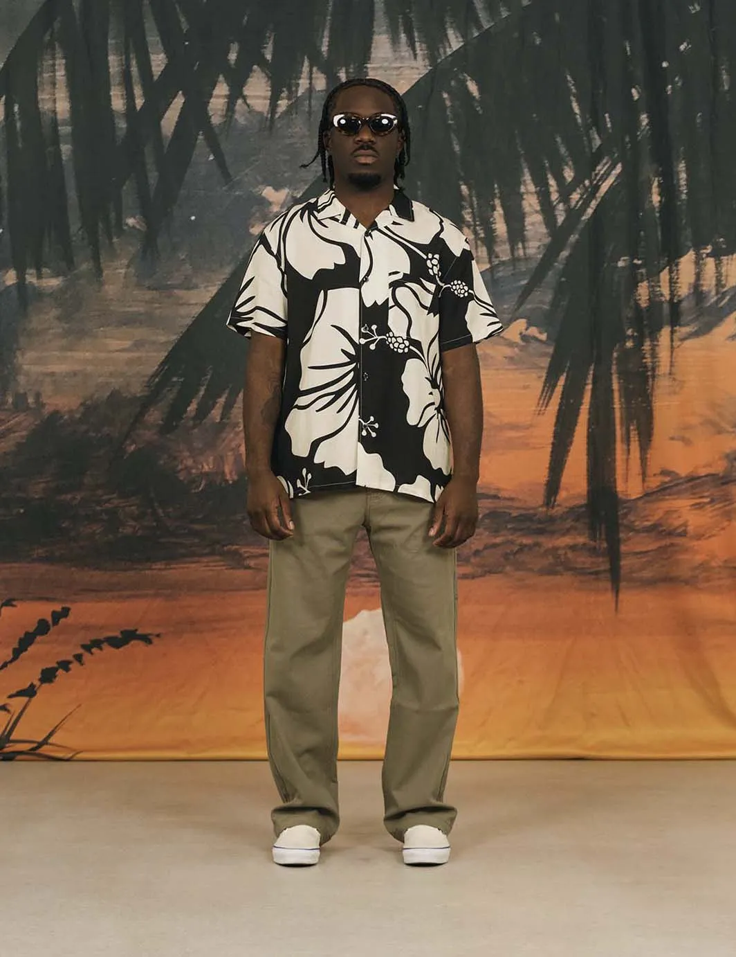 Paradise Buttonup Black sold by Duvin Design product image thumbnail 2