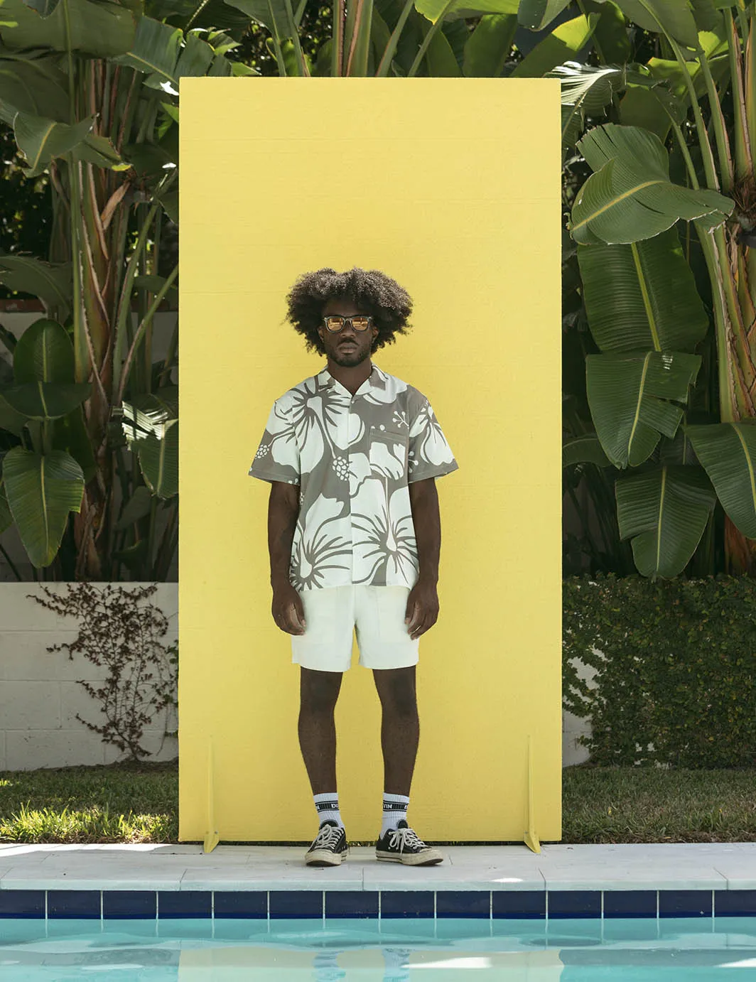 Hibiscus Leisure Stretch Buttonup sold by Duvin Design product image thumbnail 4