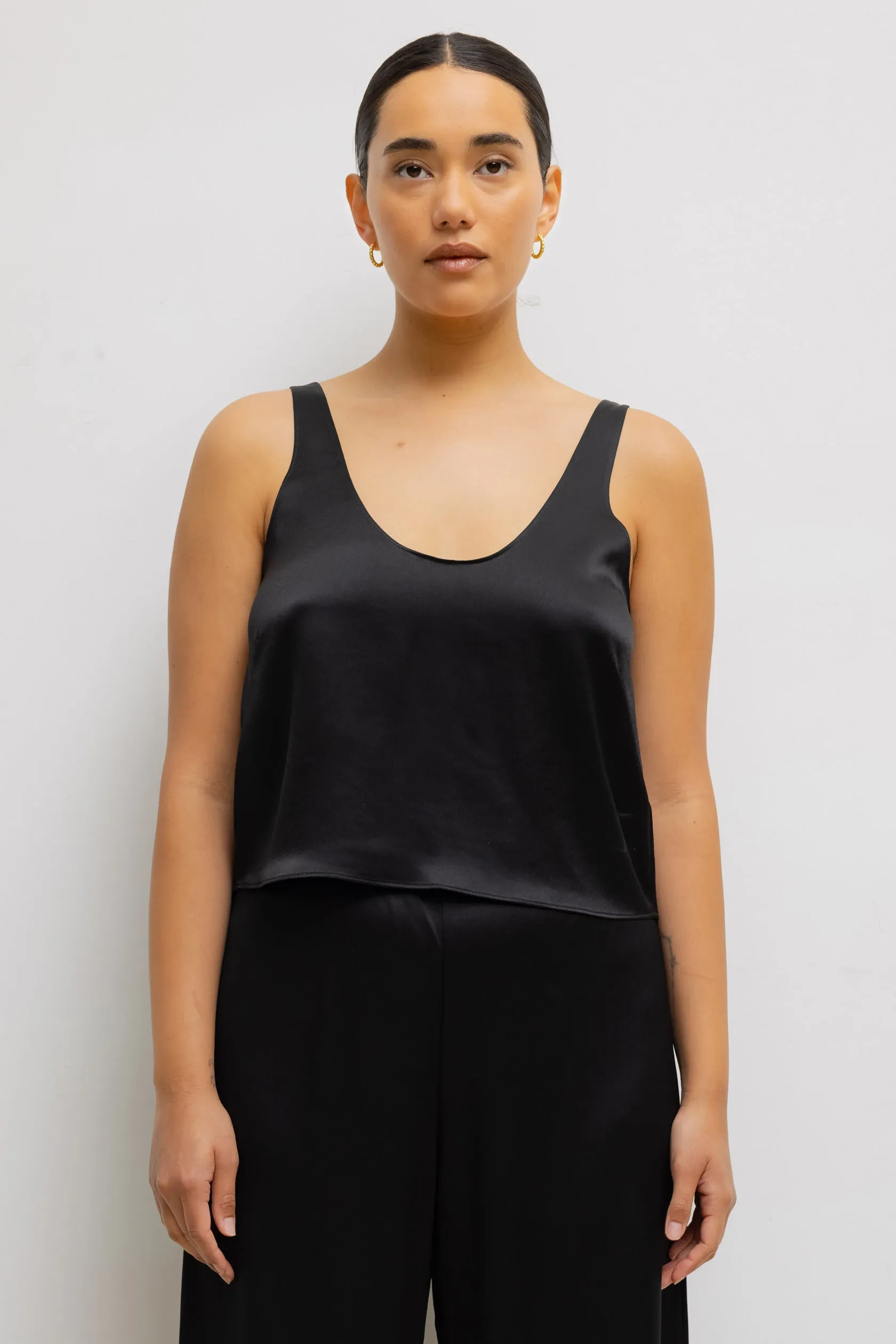 Barb Scoop Tank sold by Leset