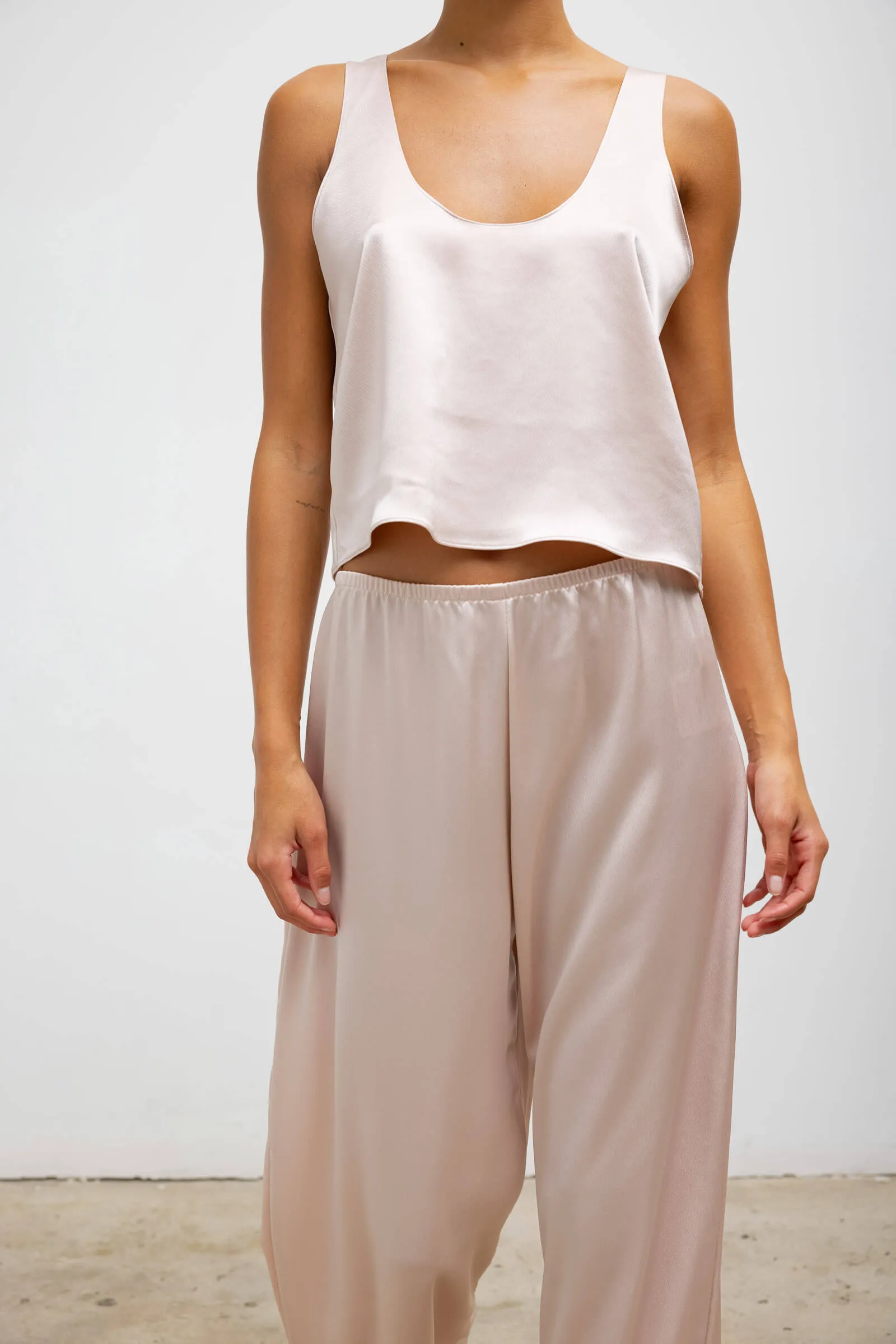 Barb Scoop Tank sold by Leset product image thumbnail 5