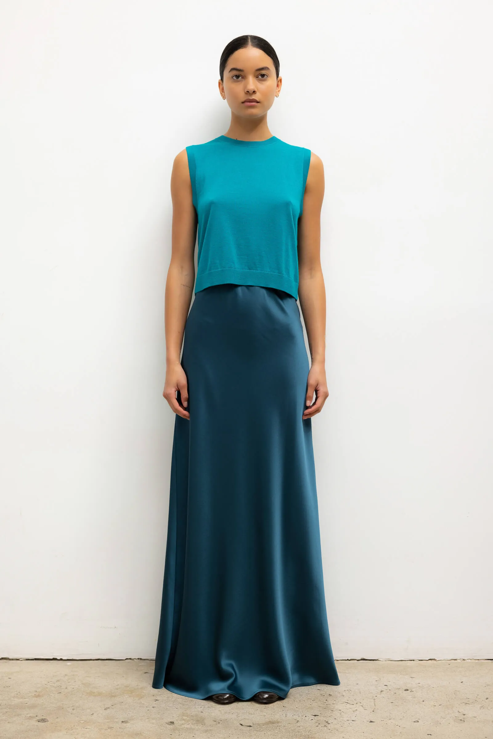 James Sleeveless Crew sold by Leset product image thumbnail 3