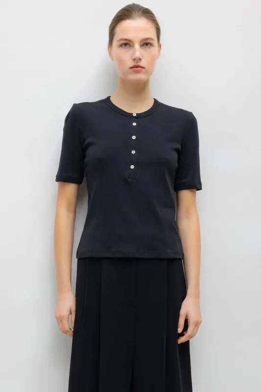 Nando Short Sleeve Henley made by Leset