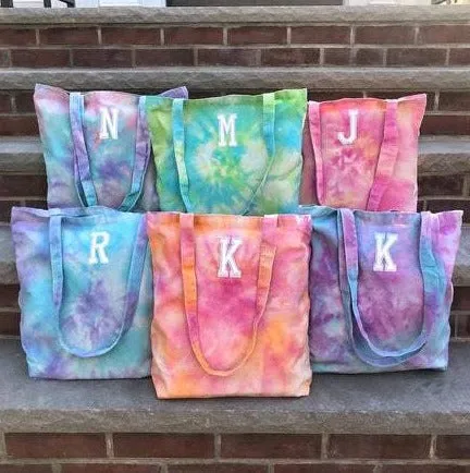 BFF INITIAL TOTE ♡ custom color + personalized initial tote sold by BFFS & BABES product image thumbnail 3