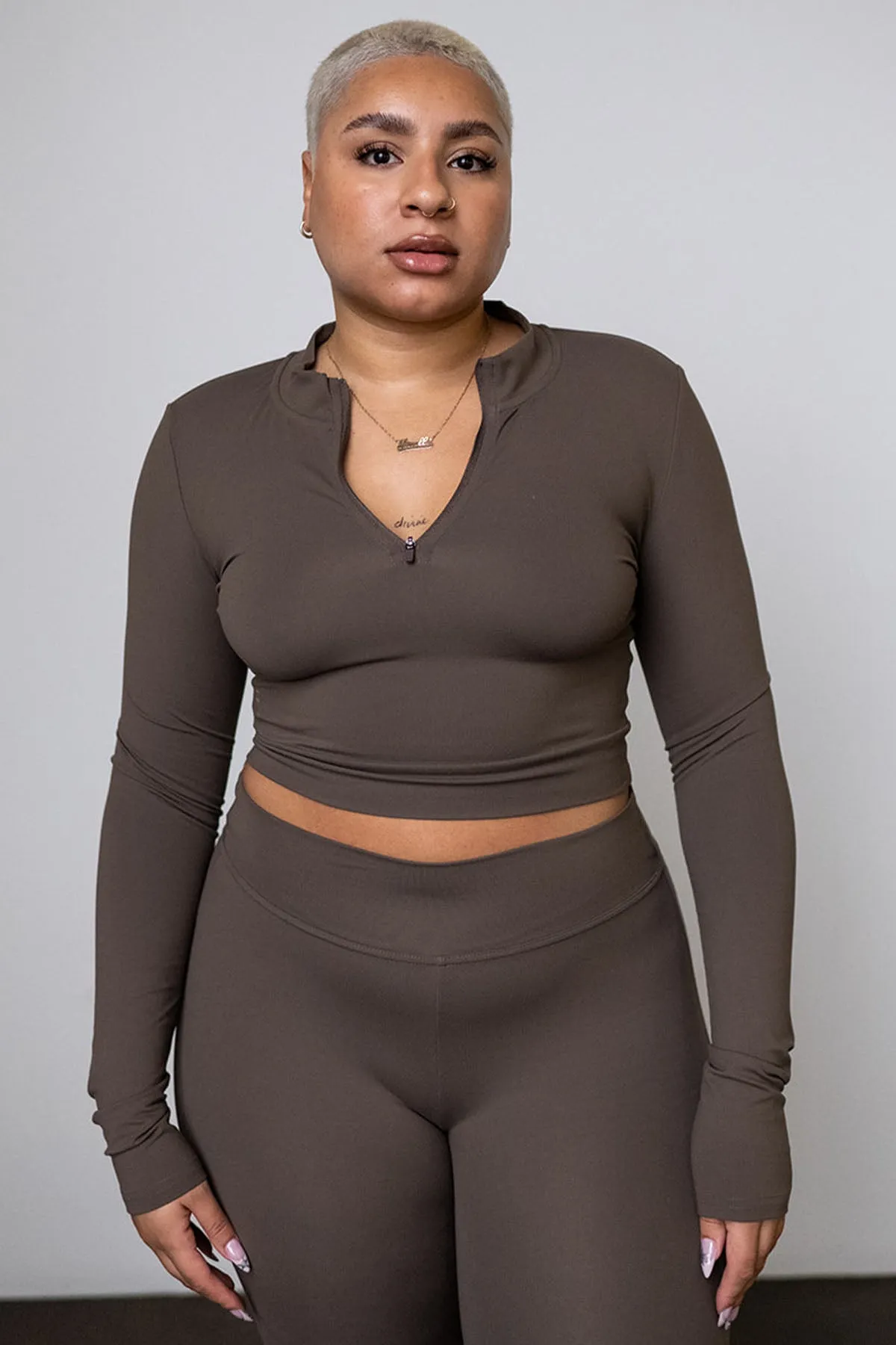 CLASSIC FIT CROP ZIP - WALNUT sold by Azur Fit product image thumbnail 3