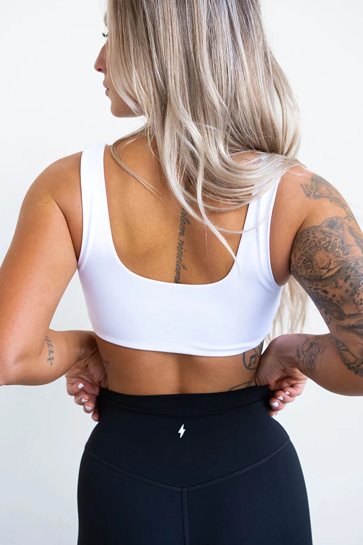 CLASSIC FIT TWIST BRA - WHITE sold by Azur Fit product image thumbnail 2