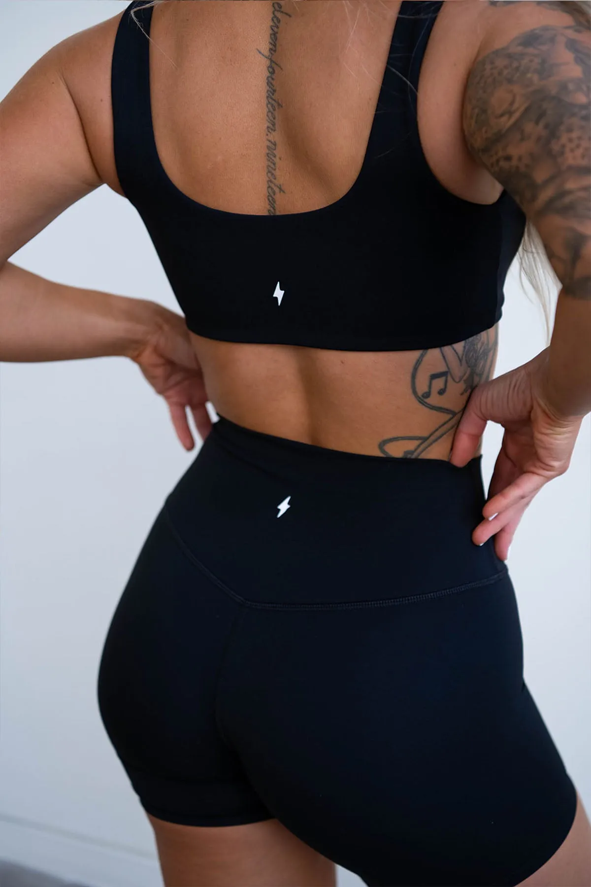 CLASSIC FIT TWIST BRA - ONYX sold by Azur Fit product image thumbnail 2