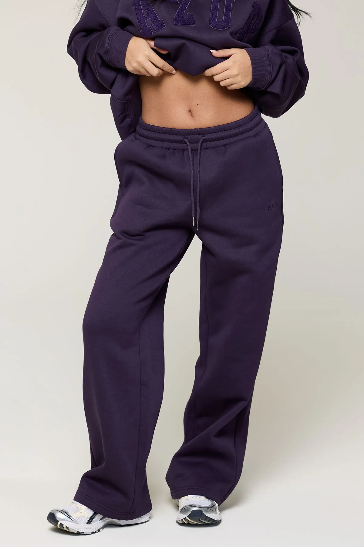 CLOUD STRAIGHT SWEATPANTS - BLACK PLUM sold by Azur Fit product image thumbnail 2