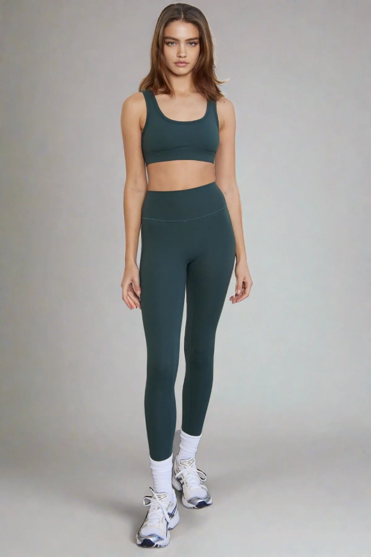 CLASSIC FIT LEGGINGS - PINE sold by Azur Fit