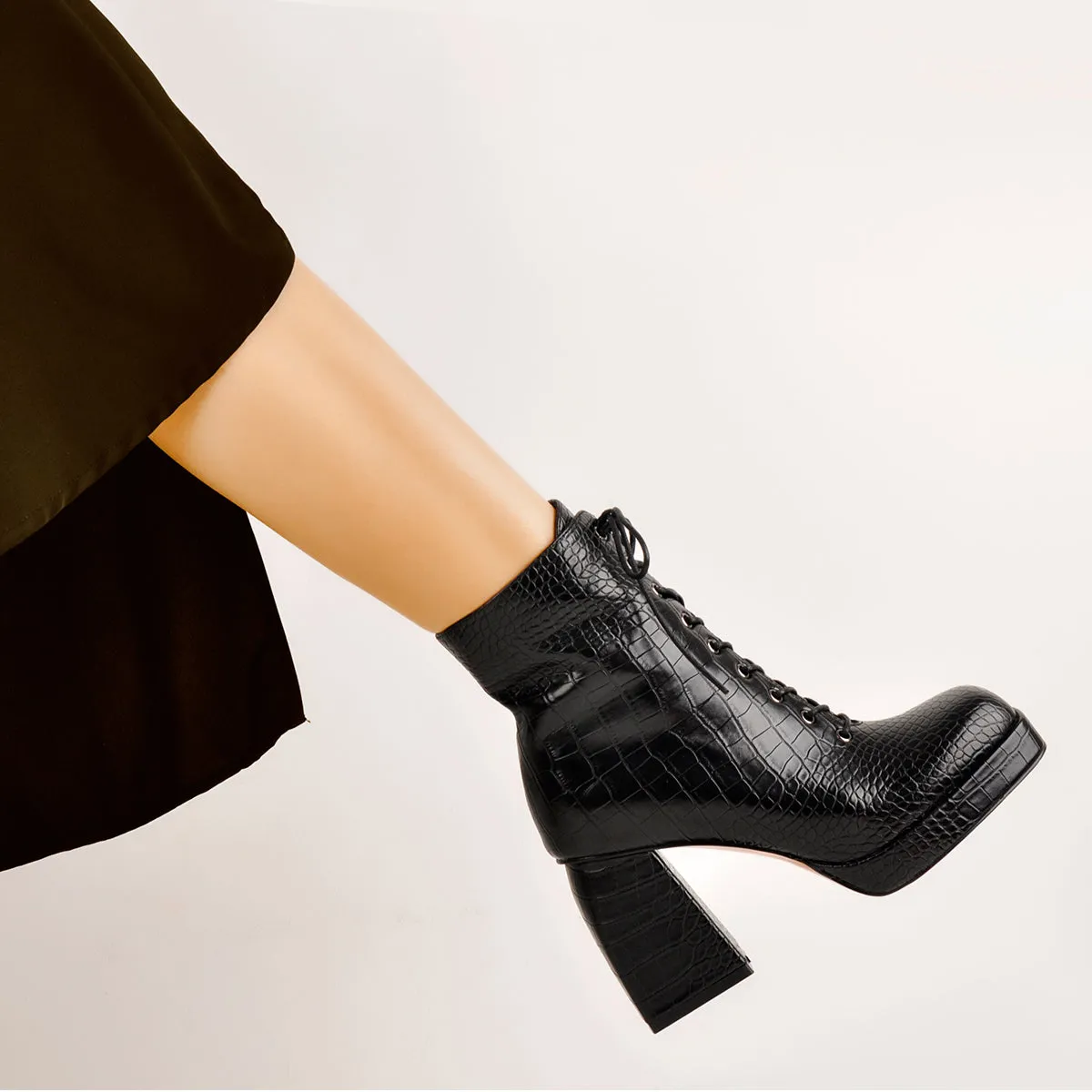 Black Square Chunky Heels Ankle Strap Platform Boots sold by Onlymaker product image thumbnail 3