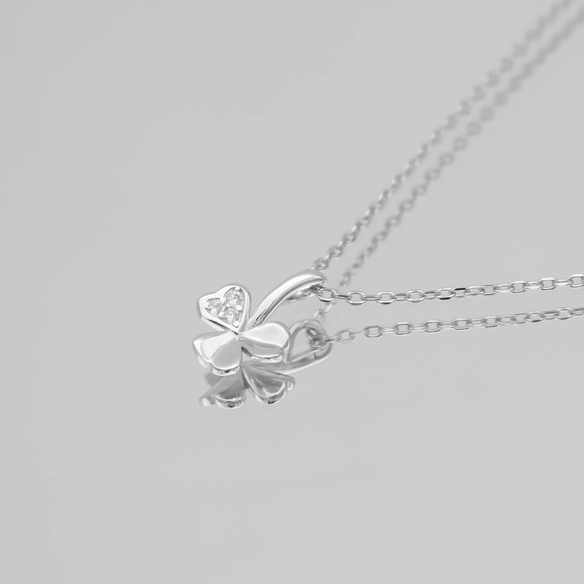 Felicity Mini clover necklace sold by PRYA product image thumbnail 4