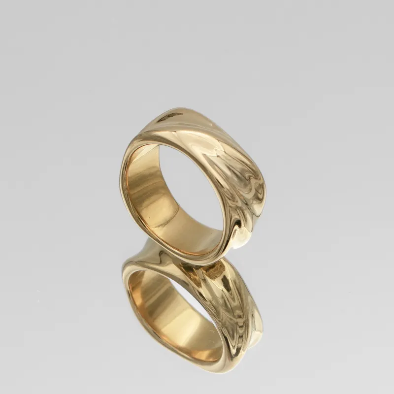 Amelie Band Ring sold by PRYA