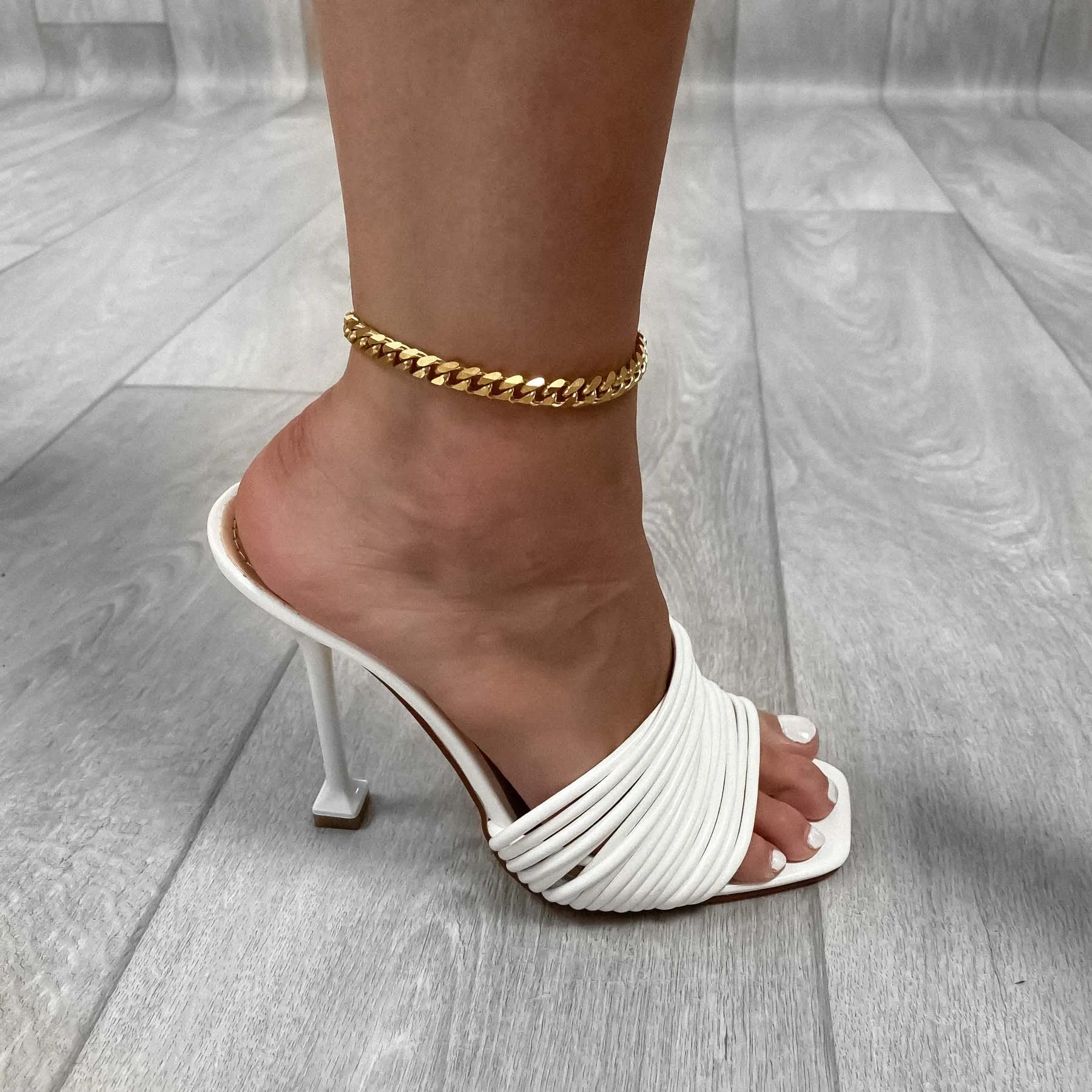 Classic Cuban Anklet Gold sold by PRYA product image thumbnail 3