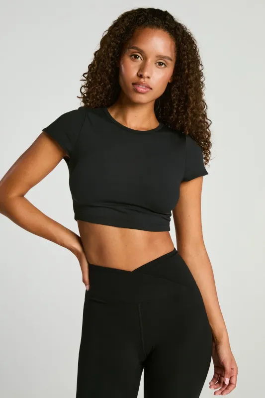 Studio Cropped Active Tee sold by Year of Ours