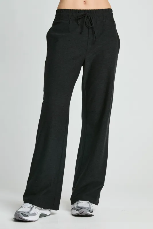 Stretch Work Out Pant sold by Year of Ours