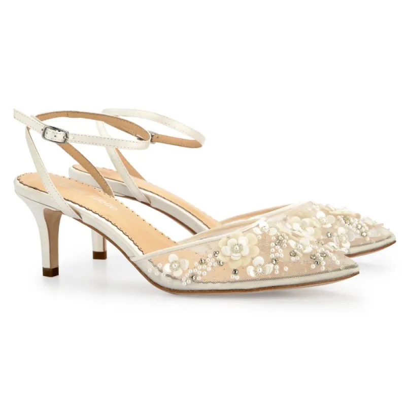 ROSA IVORY SAMPLE SALE sold by Bella Belle Shoes