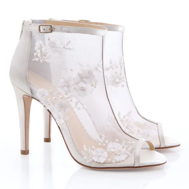 BELLE SAMPLE SALE sold by Bella Belle Shoes