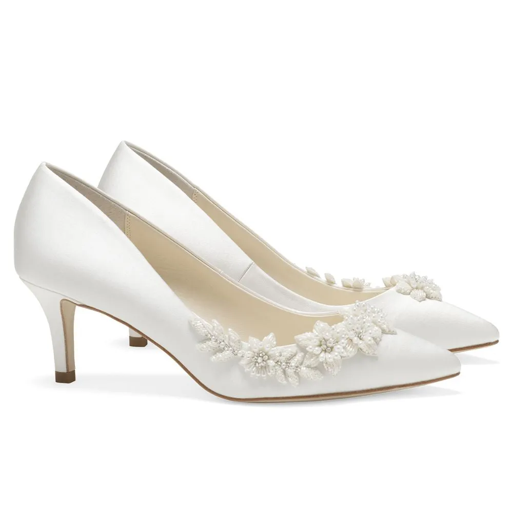 IRIS IVORY SAMPLE SALE sold by Bella Belle Shoes