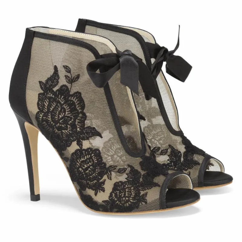 NIKKI BLACK SAMPLE SALE sold by Bella Belle Shoes