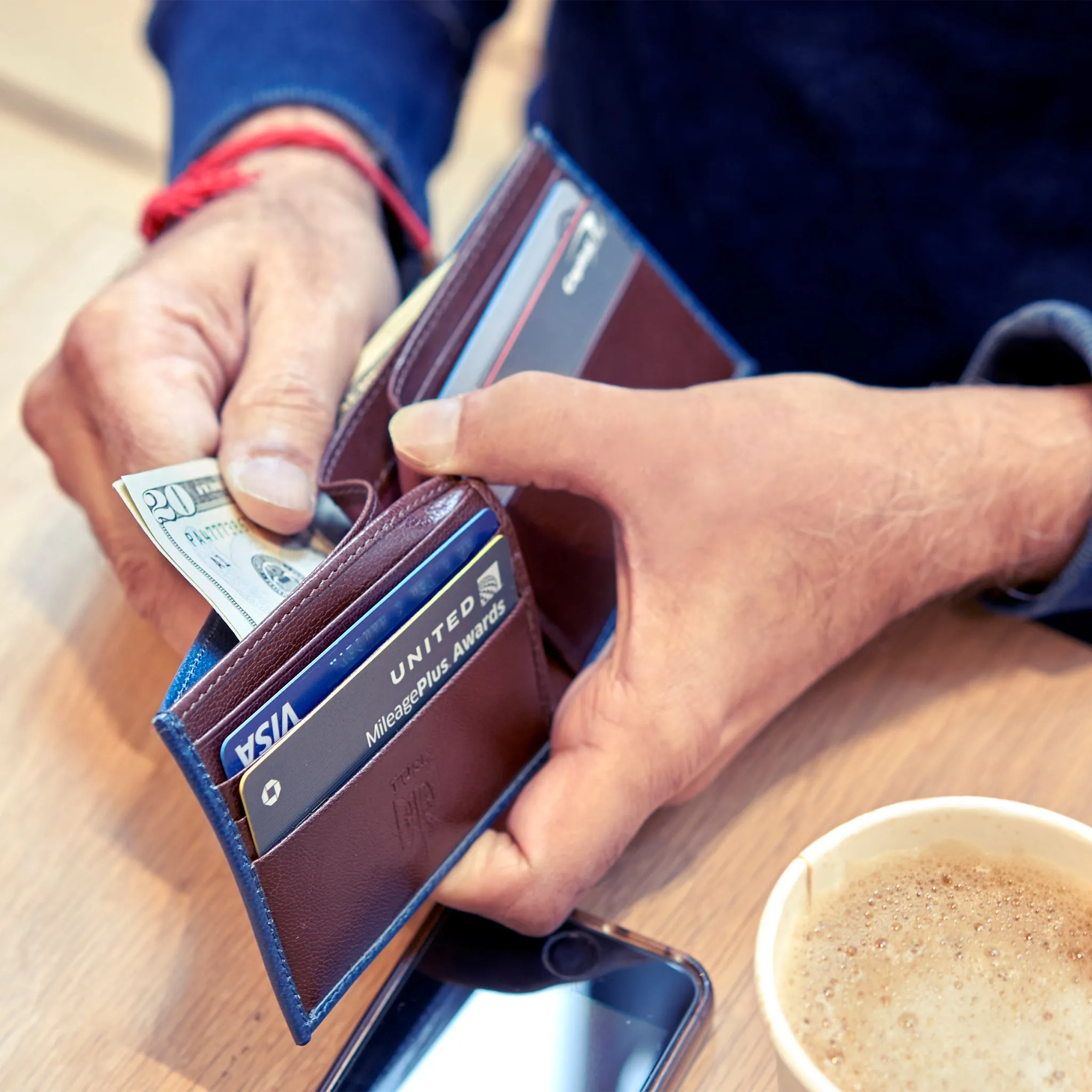 Leonardo | Billfold sold by Tusk product image thumbnail 5