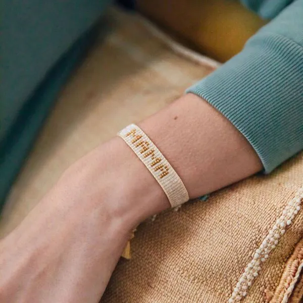 Small White & Gold MAMA Beaded Bracelet sold by HART product image thumbnail 4