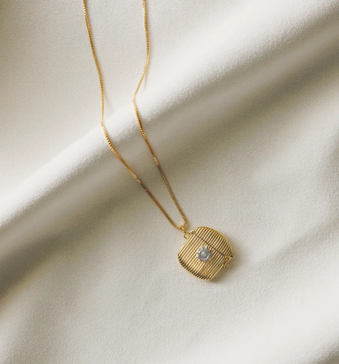 Ribbed Vesta Case Necklace sold by HART product image thumbnail 5