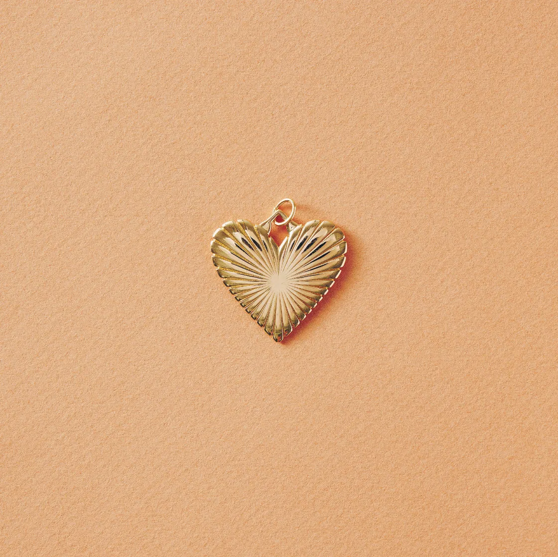 Ribbed Heart of Gold Necklace sold by HART product image thumbnail 3