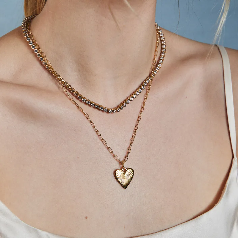 Small Ribbed Heart of Gold Necklace sold by HART product image thumbnail 2