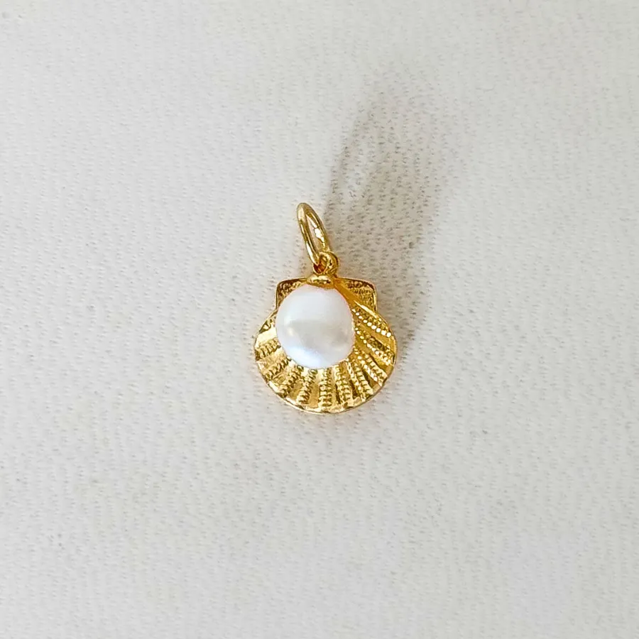 Scallop with Pearl Charm sold by HART product image thumbnail 2