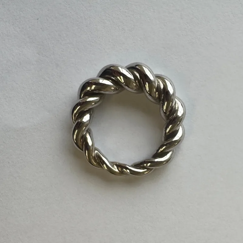 Princesse Ring  (spreadsheet sale) made by J. Hannah Jewelry