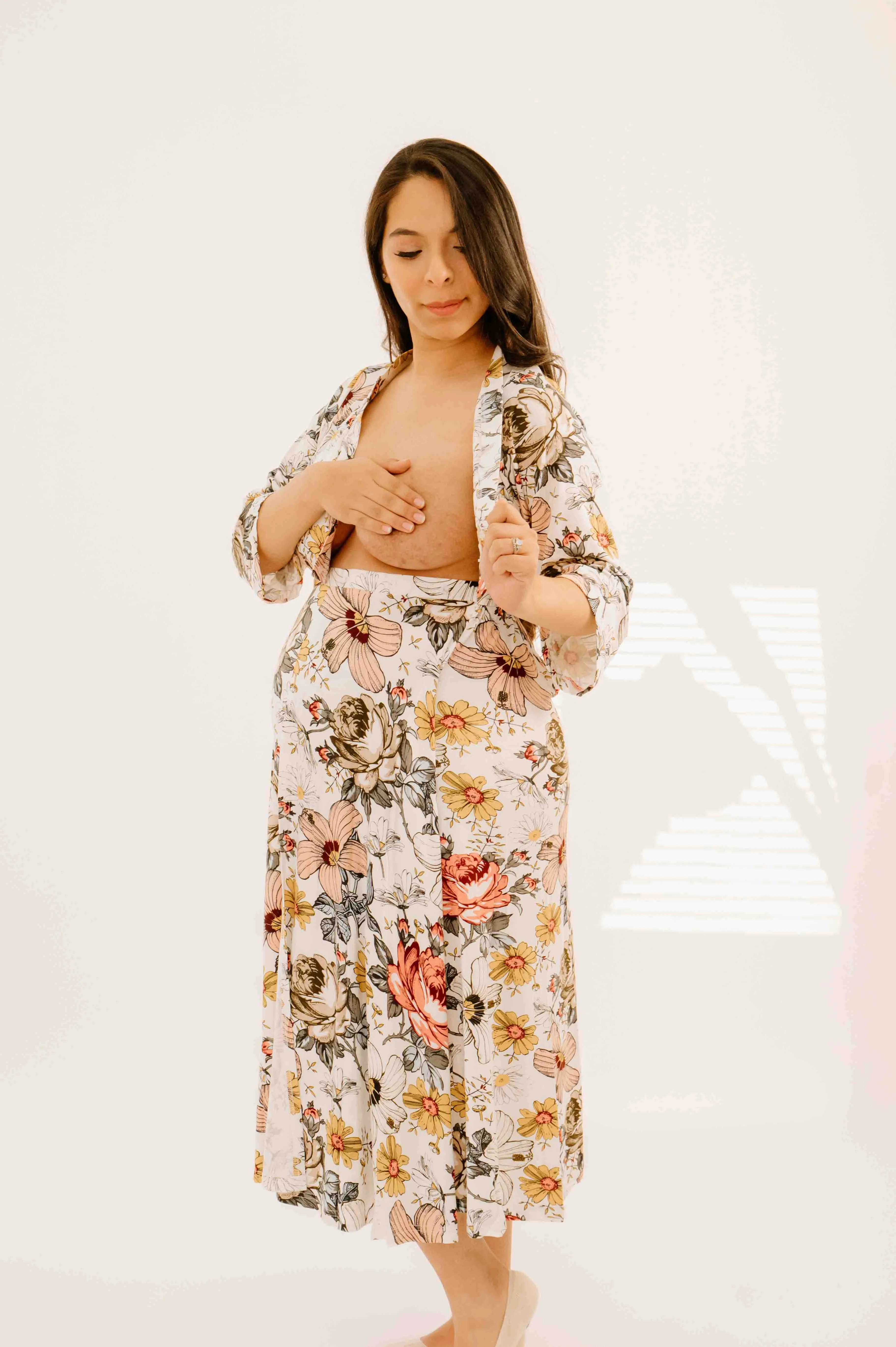 Lila Labor & Postpartum Gown in Vintage Floral sold by Lila Maternity product image thumbnail 4